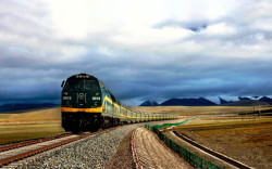 China to develop 5,000km railway lines and 59 airports in Tibet